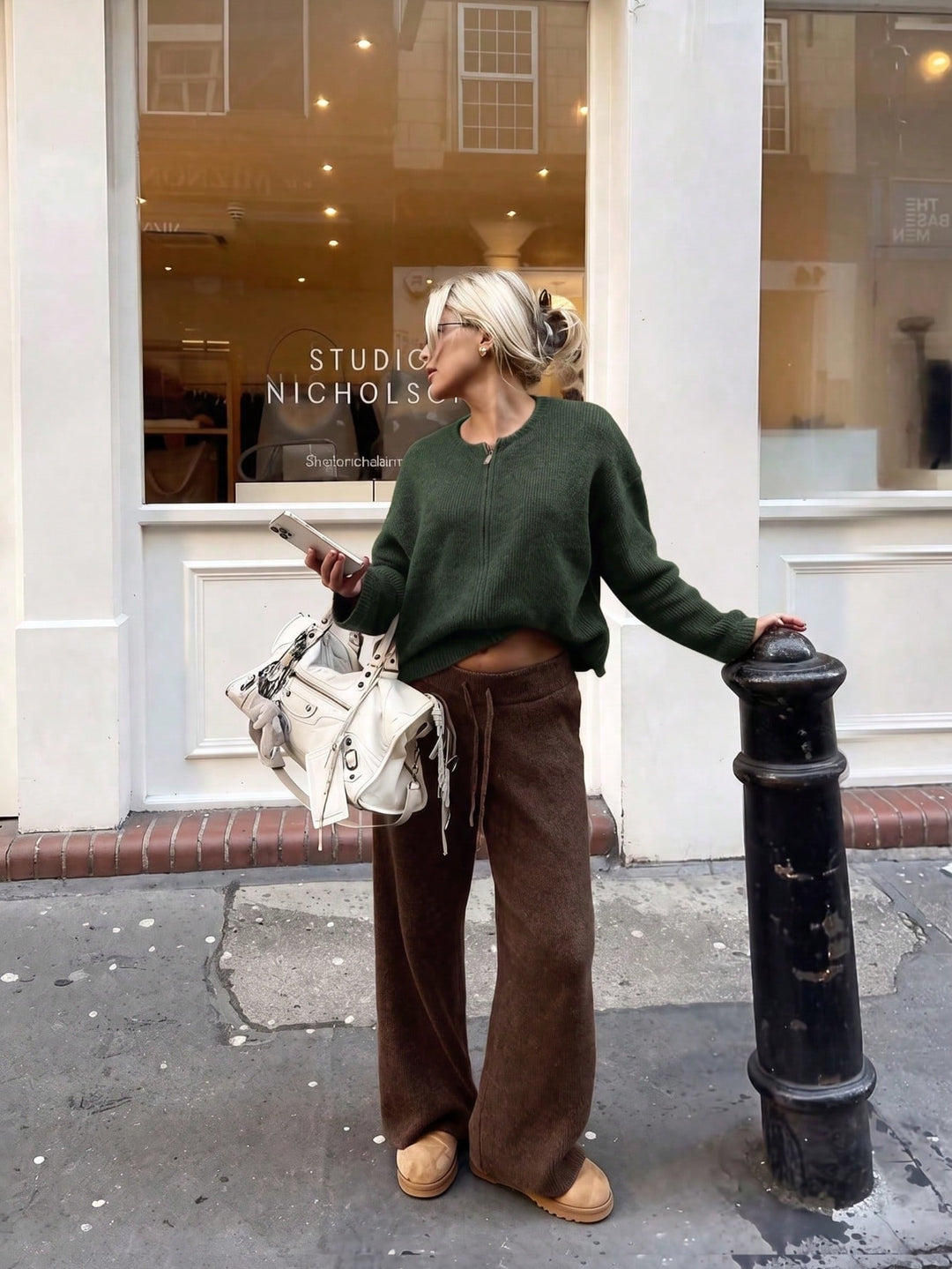 Pantaloni SHEIN, maro