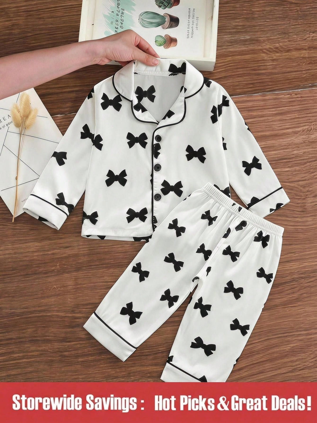 Compleu pijamale SHEIN, mix culori