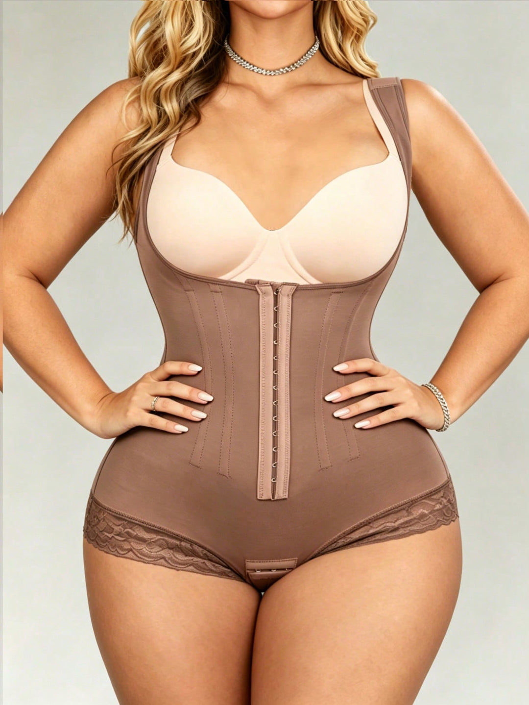 Body modelator SHEIN, mov