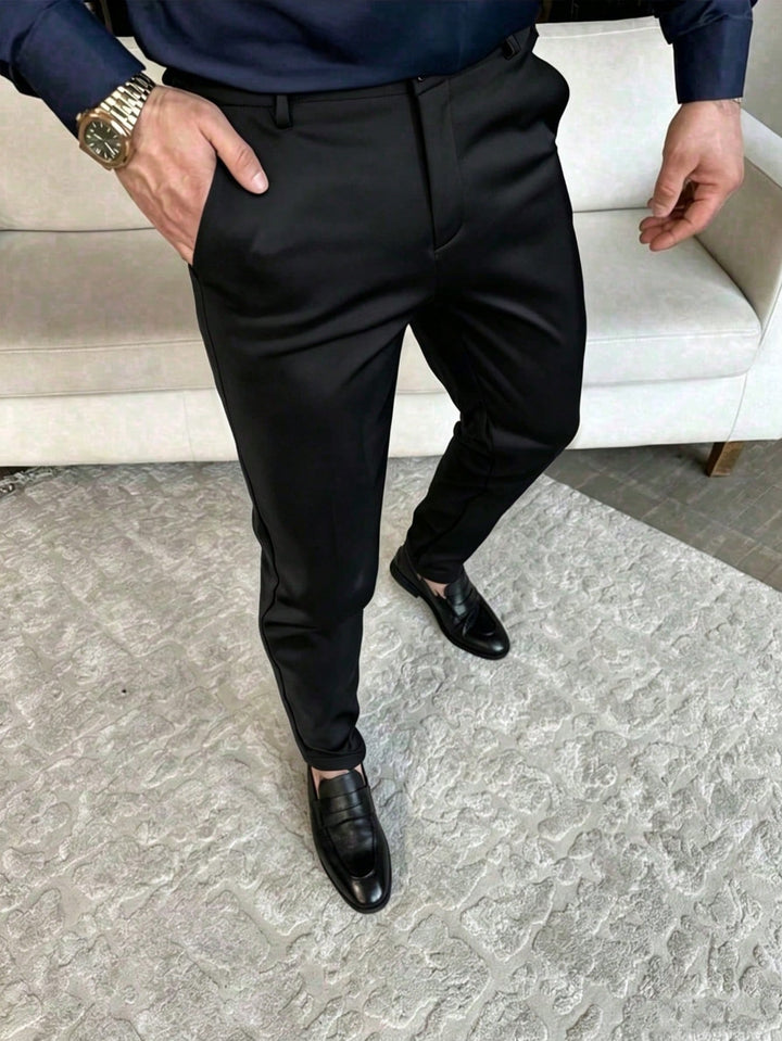 Pantaloni SHEIN, negru