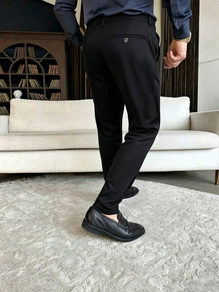 Pantaloni SHEIN, negru