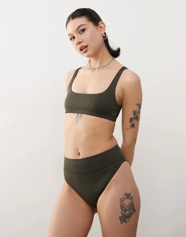 COSTUME DE BAIE EA