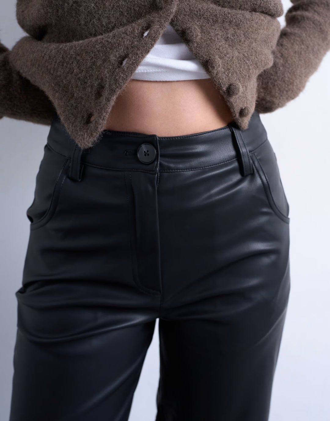 Pantaloni imitație de piele Topshop, negru