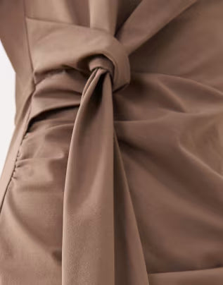 Rochie midi ASOS, maro
