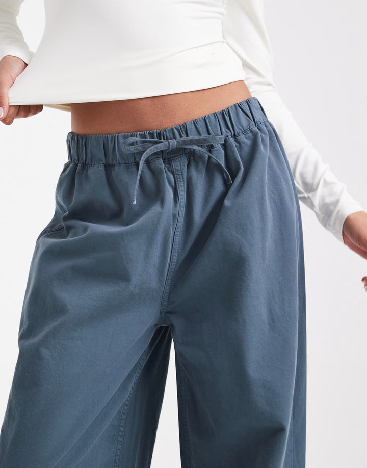 Pantaloni ASOS, albastru