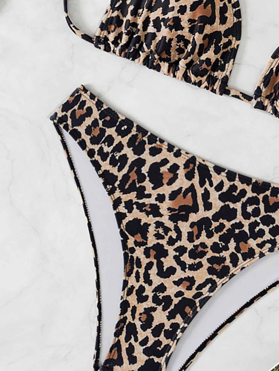 Set bikini SHEIN, maro