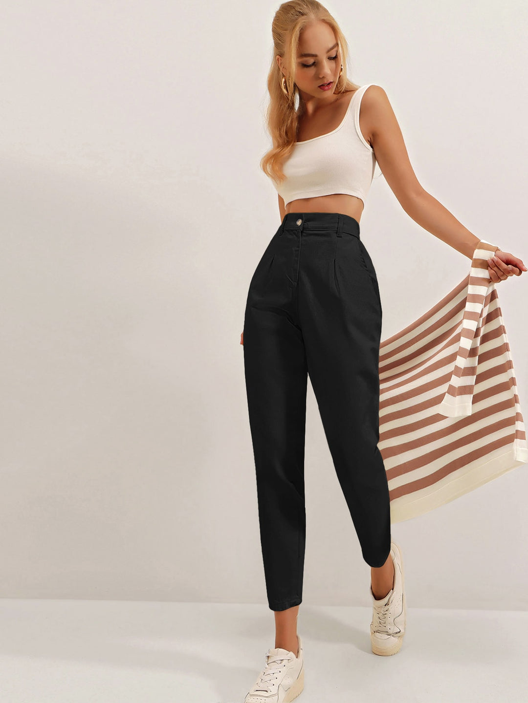 Pantaloni SHEIN, negru