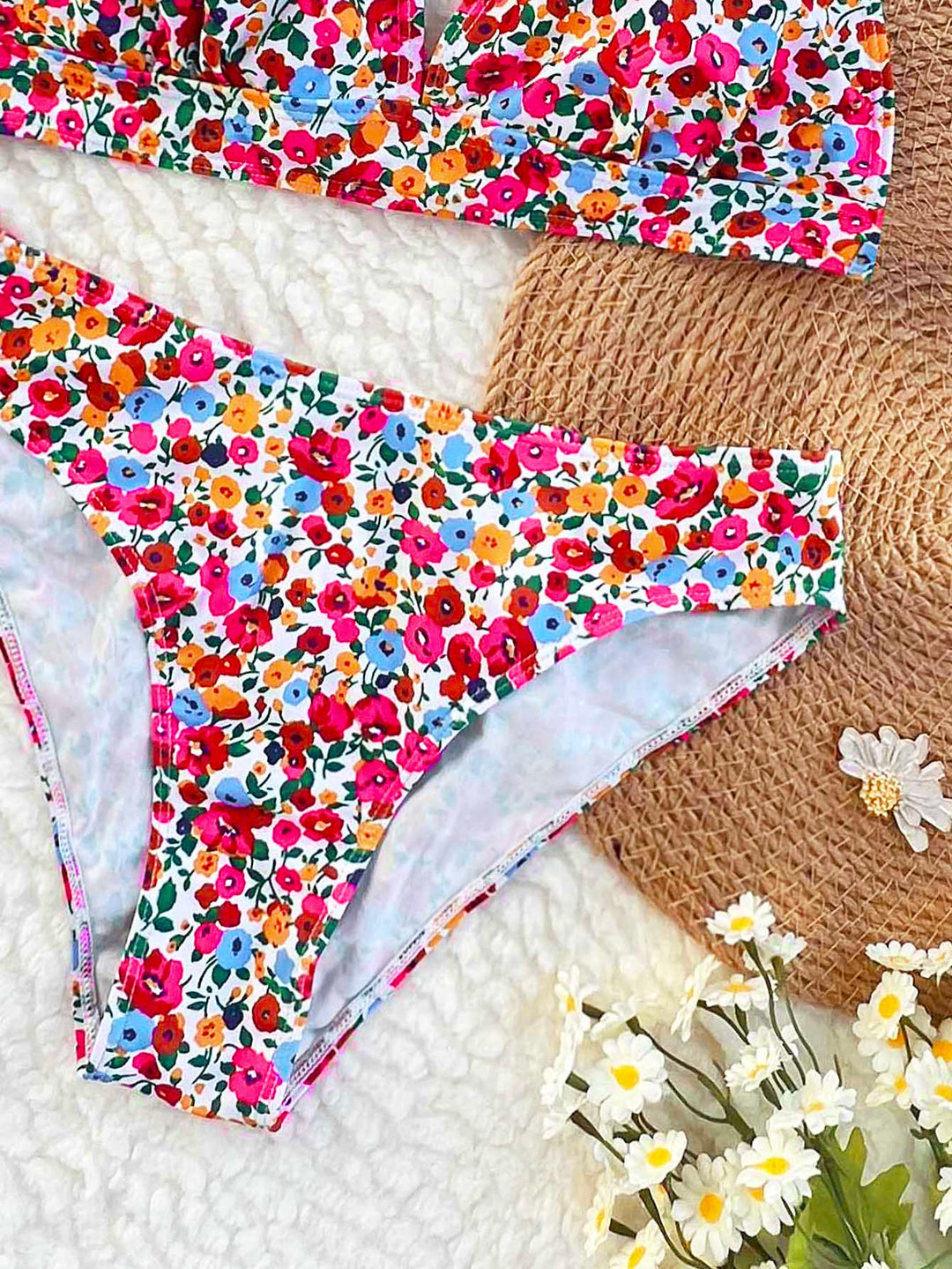 Set bikini SHEIN, mix culori