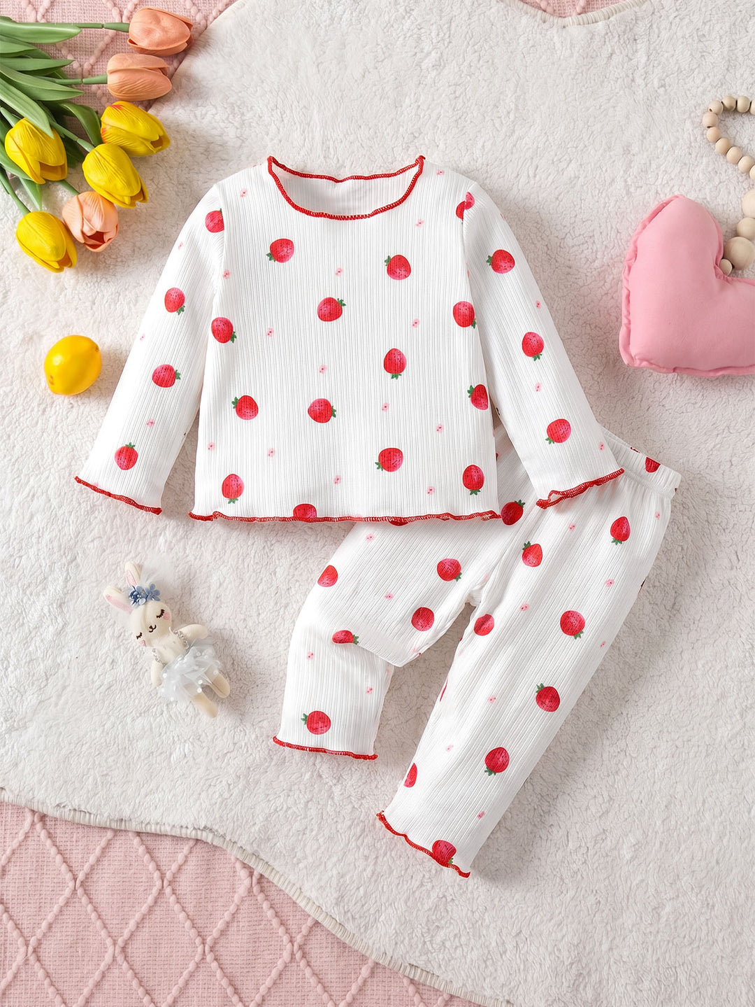 Pijama SHEIN, mix culori