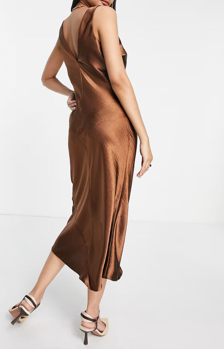 Rochie midi ASOS, maro