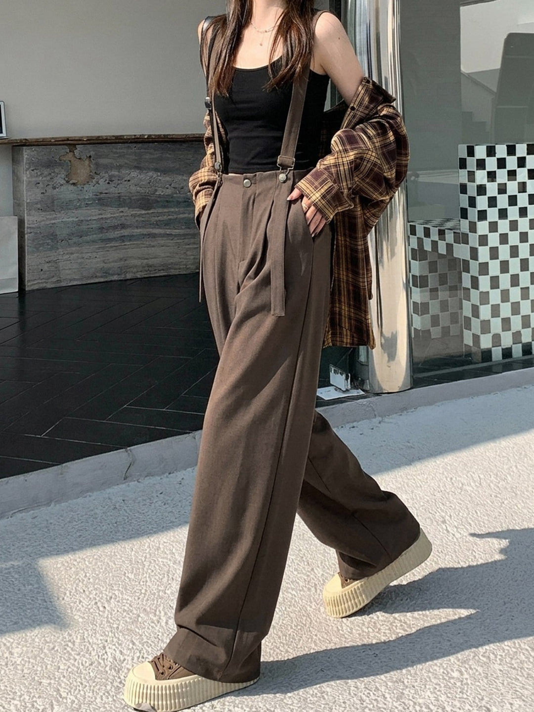 Pantaloni SHEIN, maro