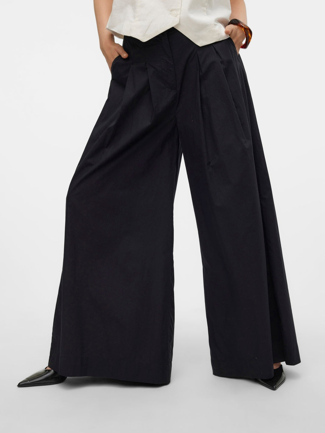 VERO MODA nadrág, fekete