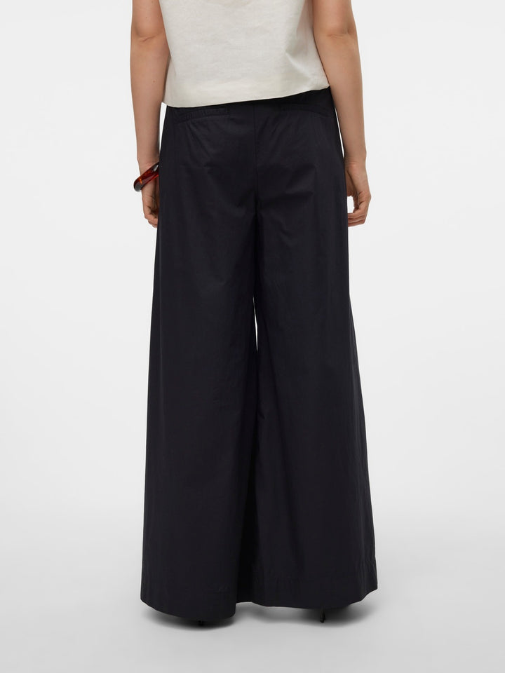 VERO MODA nadrág, fekete