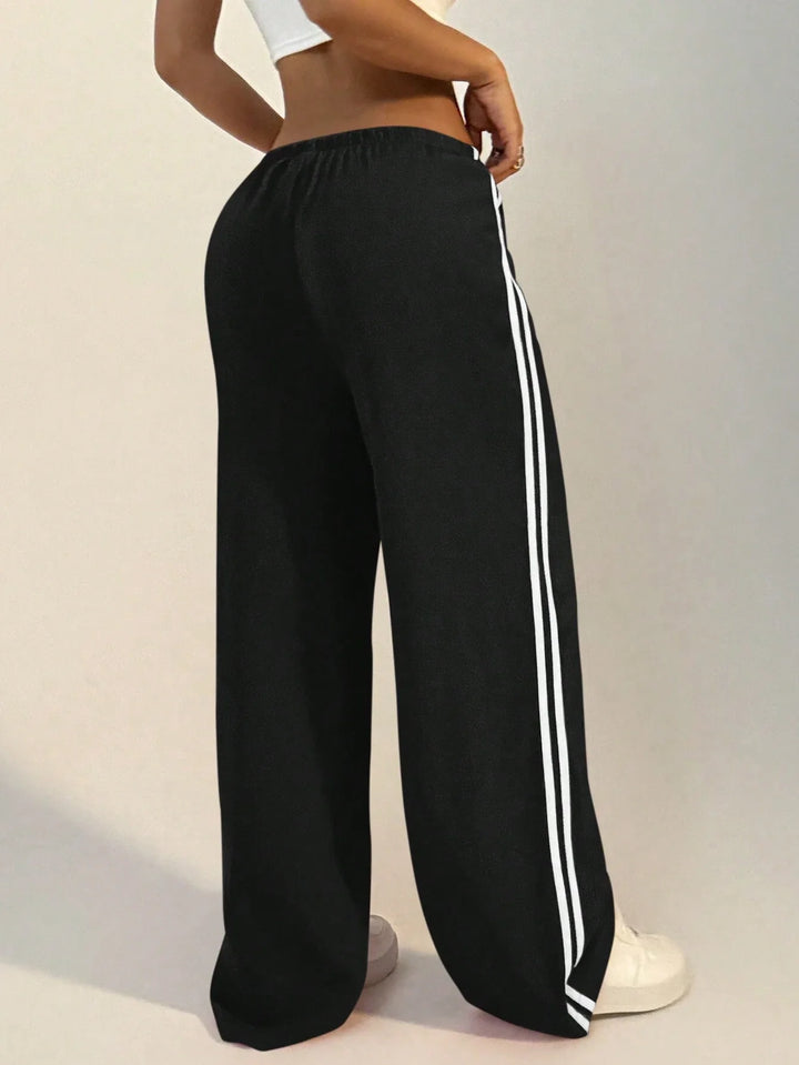 Pantaloni SHEIN, negru