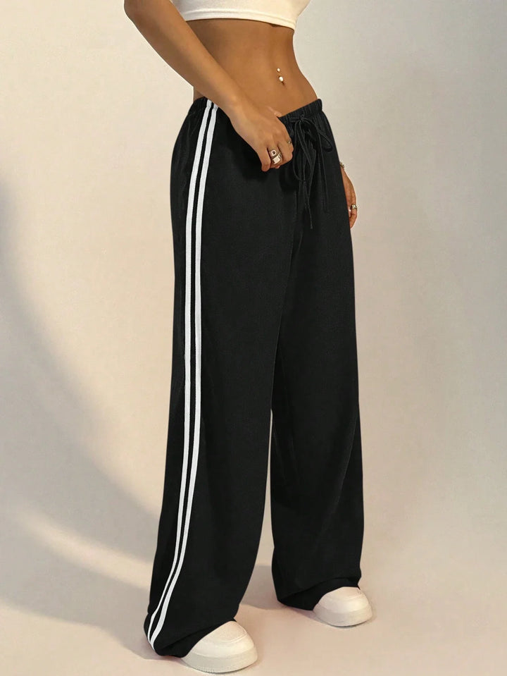 Pantaloni SHEIN, negru
