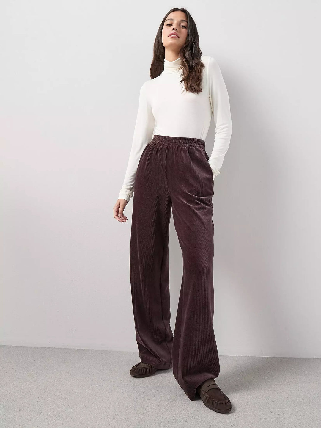 Pantaloni THE VERY COLLECTION, maro