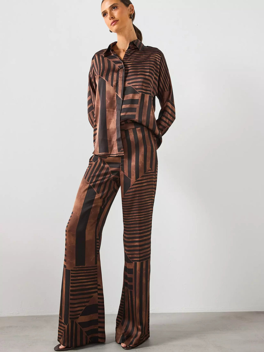 Pantaloni MANGO, mix culori