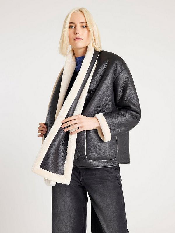 Cojoc RIVER ISLAND,  negru
