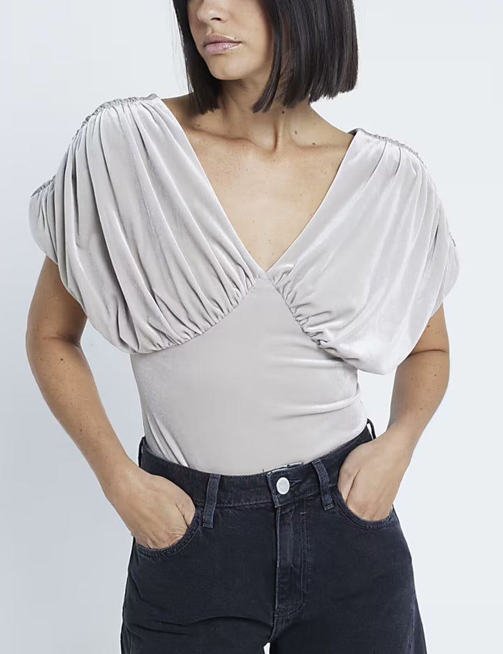 Body River Island, bej