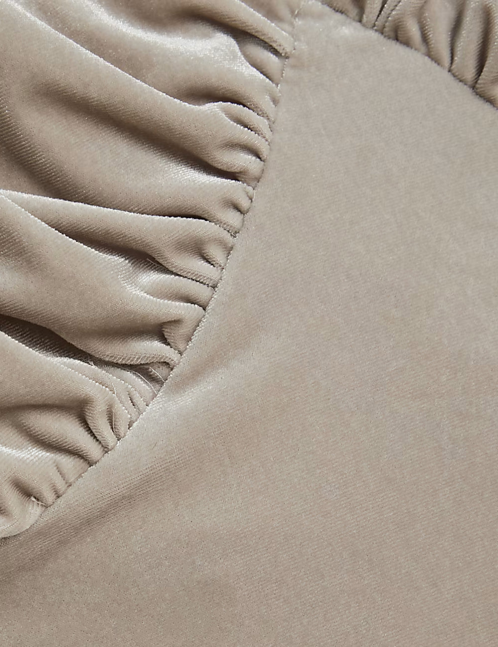 Body River Island, bej