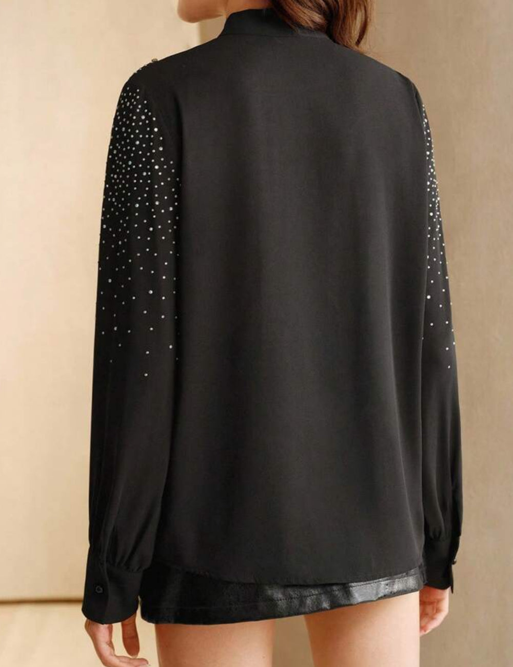 Shein Anewsta ing, fekete