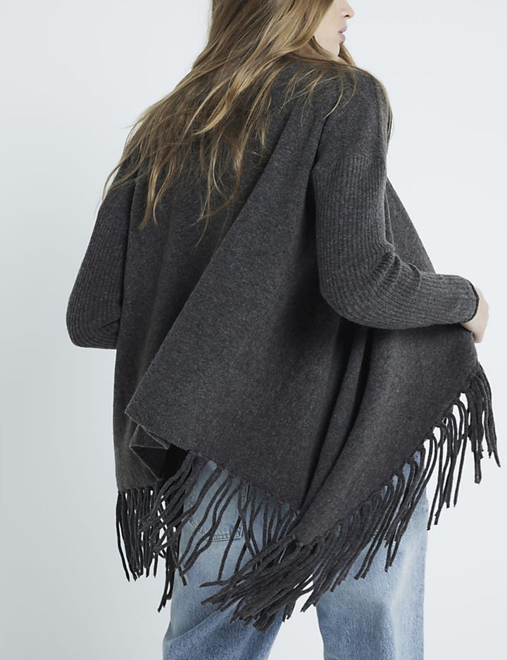 Cardigan River Island, gri