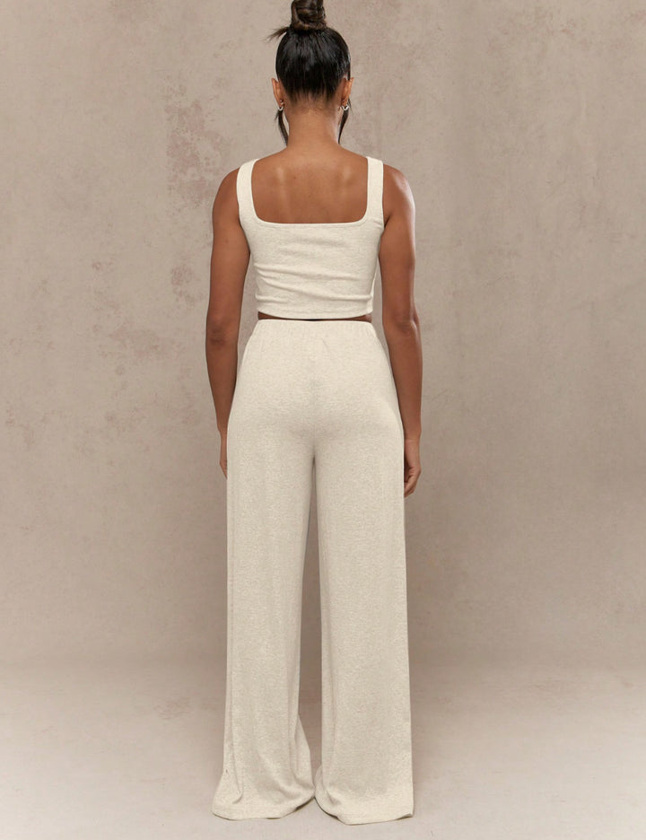 Compleu Shein Missguided, crem