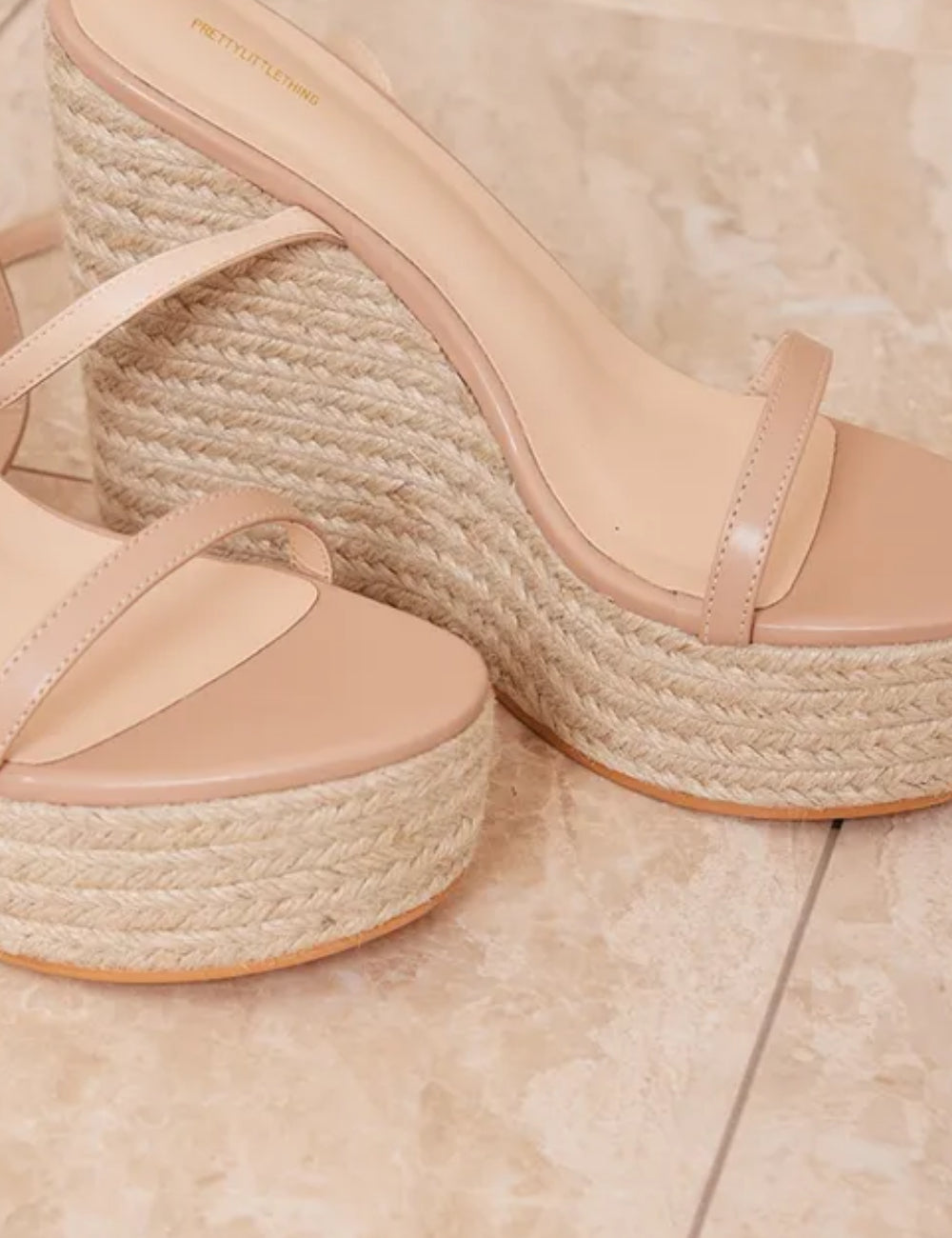 Sandale cu platformă PRETTYLITTLETHING, bej