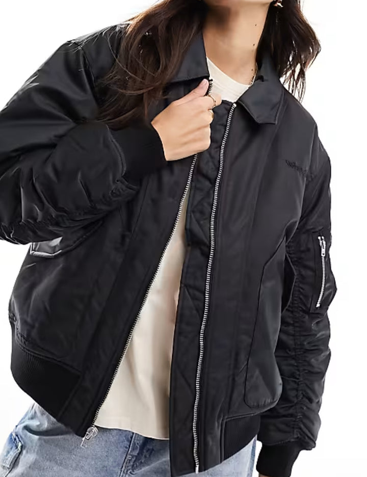 Jacheta Wrangler, negru