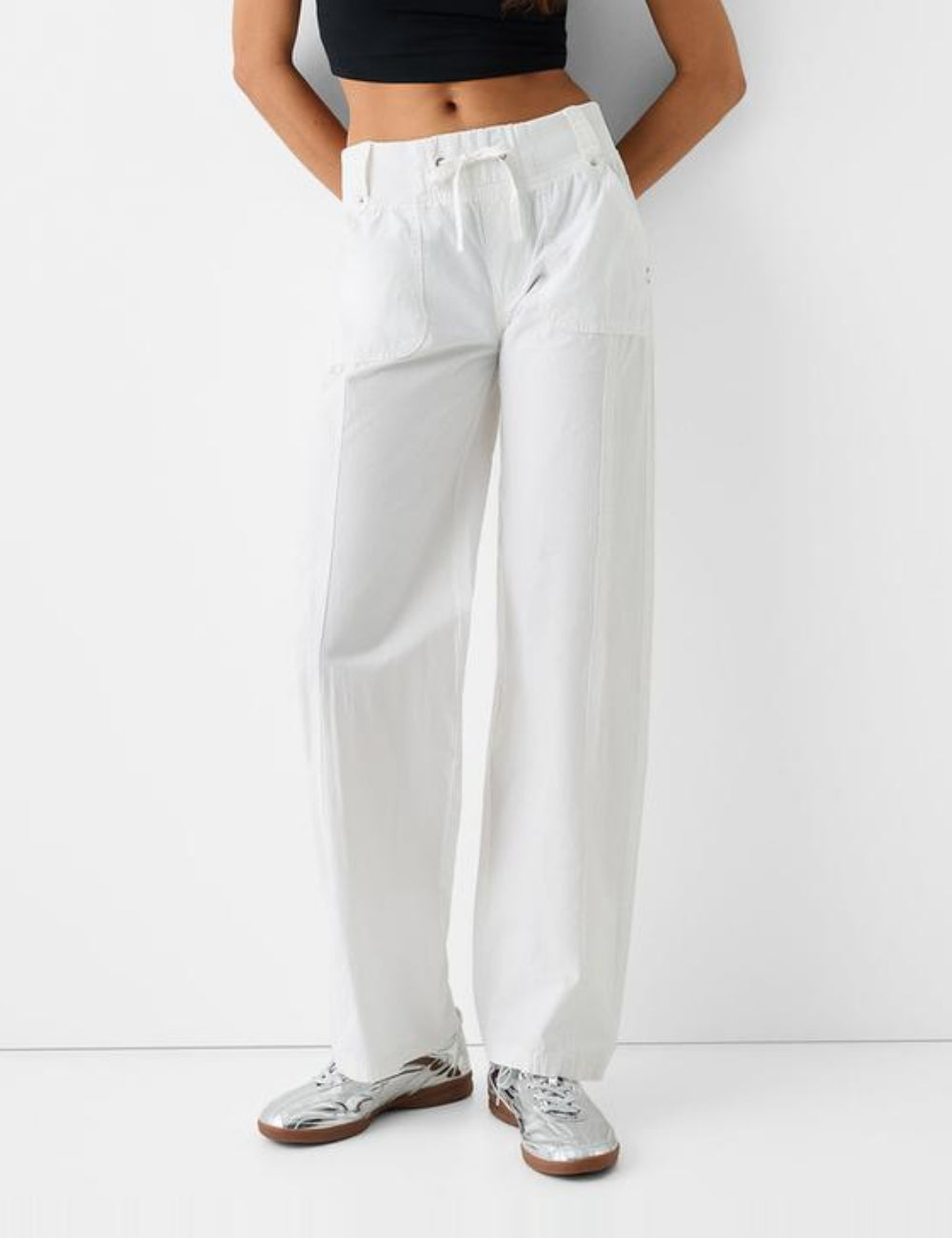 Pantaloni Bershka, alb