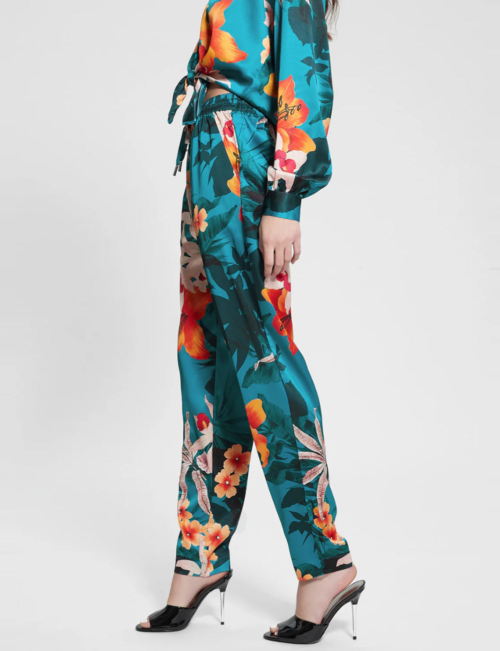 Pantaloni Guess, mix culori