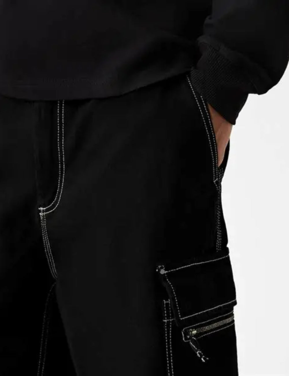 Pantaloni scurți cargo Bershka, negru
