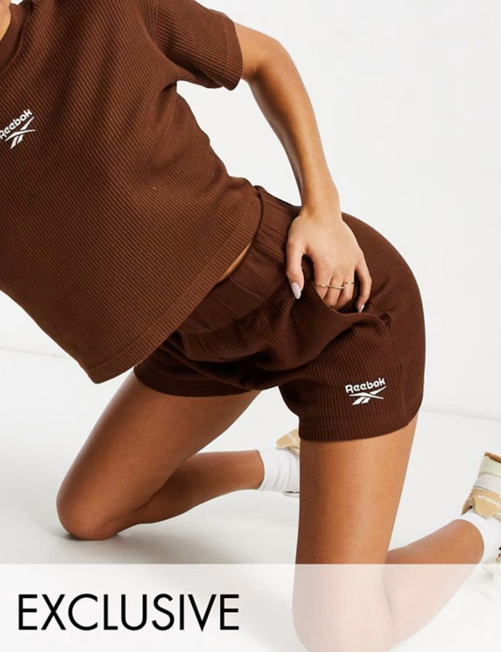Pantaloni scurți Reebok, maro