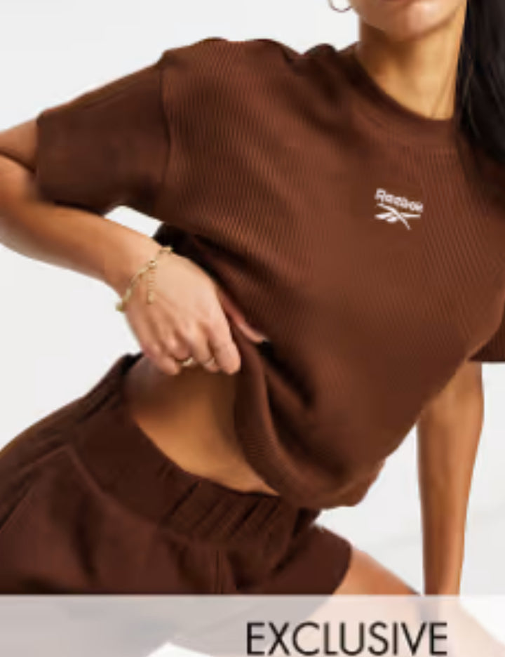 Pantaloni scurți Reebok, maro
