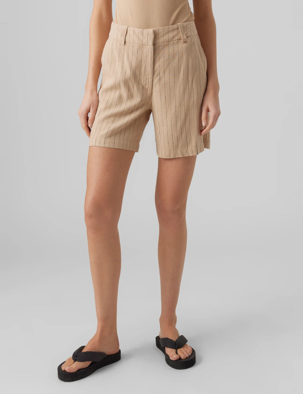 Vero Moda rövidnadrág, bézs