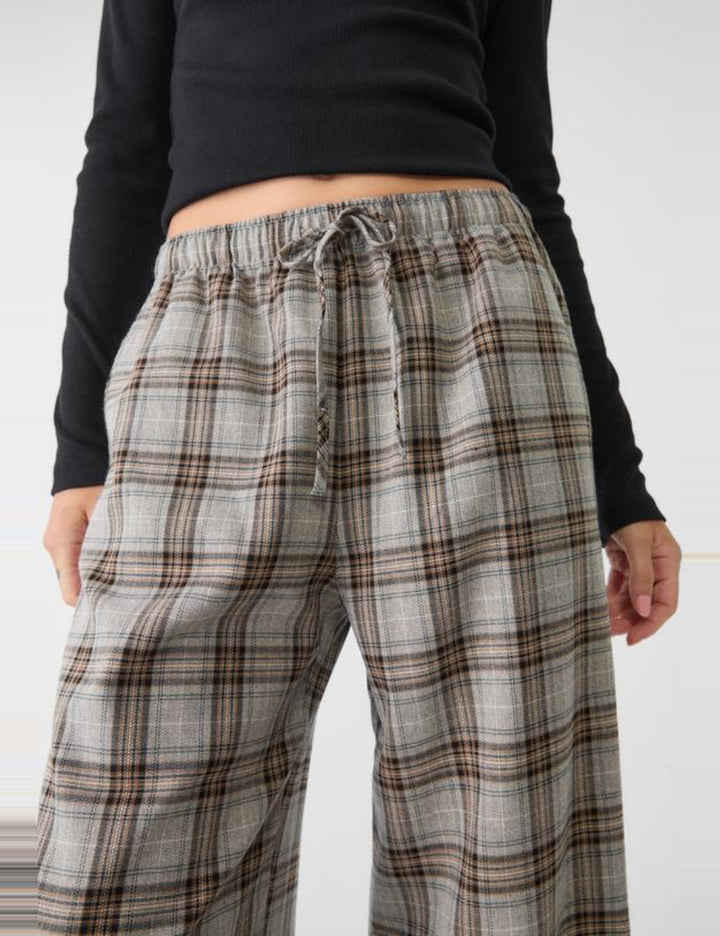 Pantaloni Stradivarius, mix culori