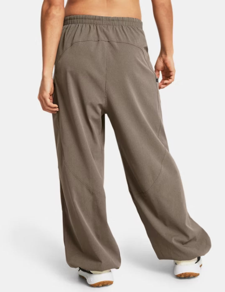 Pantaloni Under Armour, bej