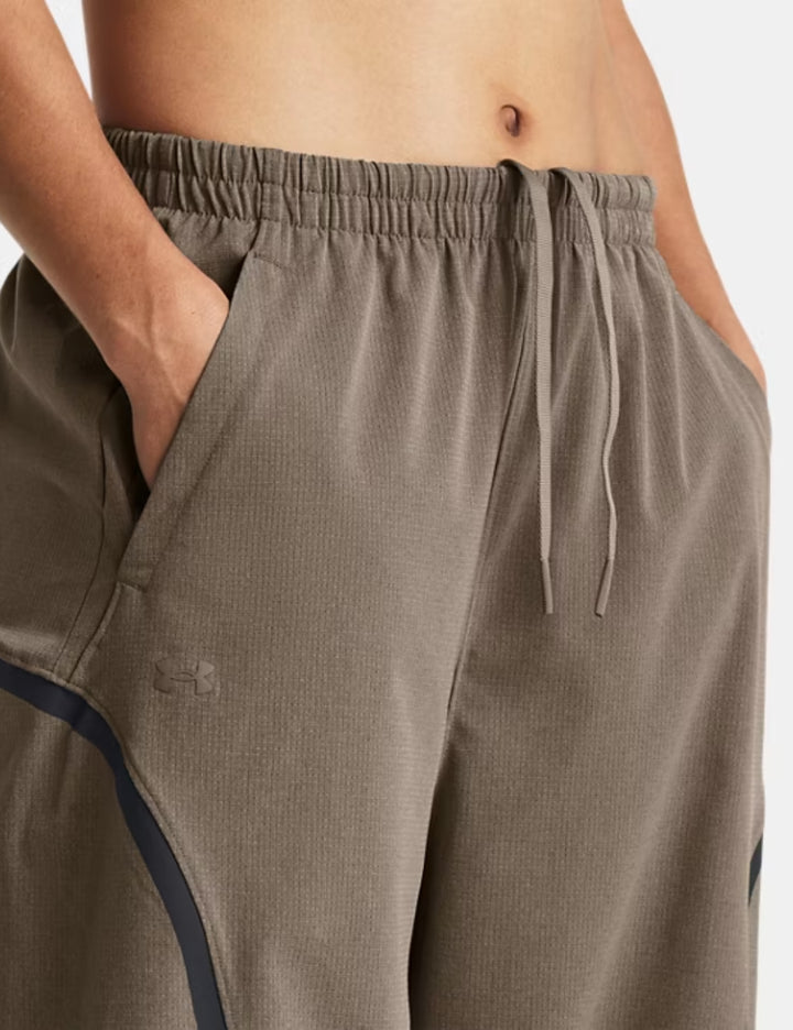 Pantaloni Under Armour, bej