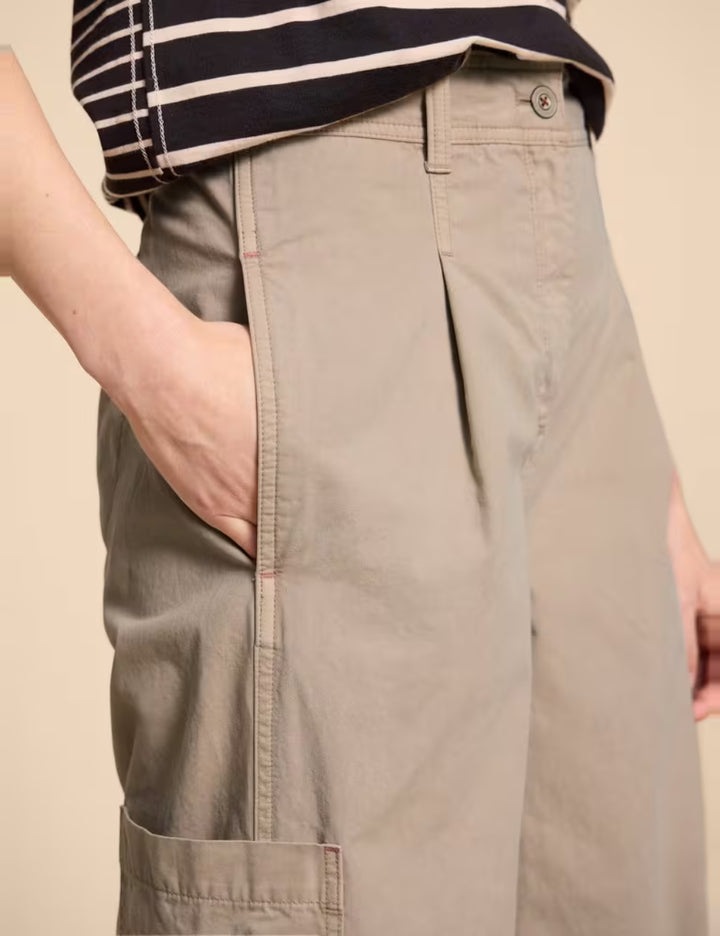 Pantaloni White Stuff, bej