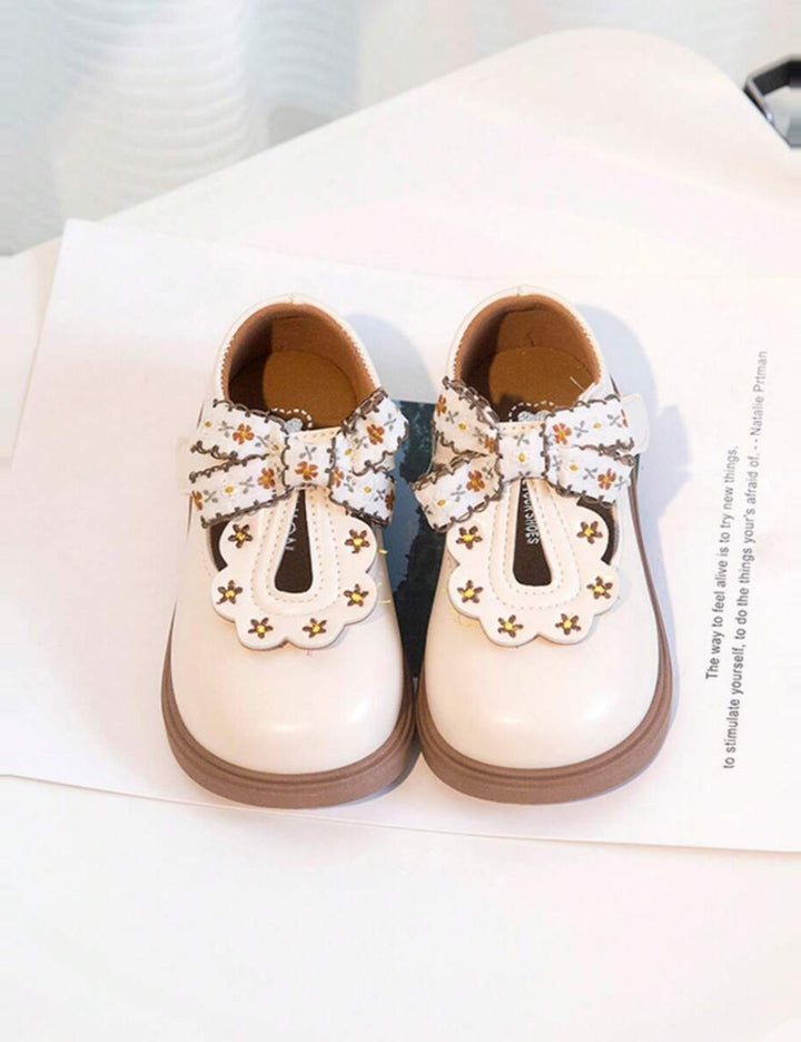 Pantofi Shein, crem