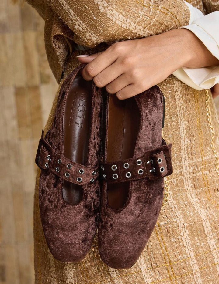 Pantofi Shein MOTF, maro