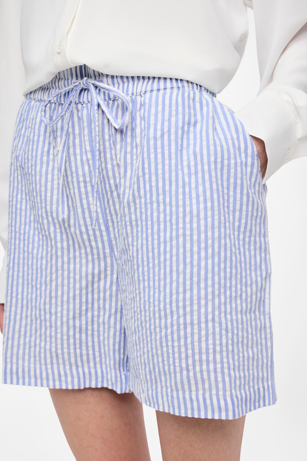 Pantaloni scurți PIECES, mix culori