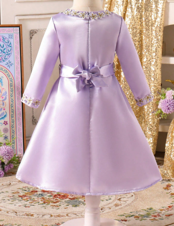Rochie Shein, mov