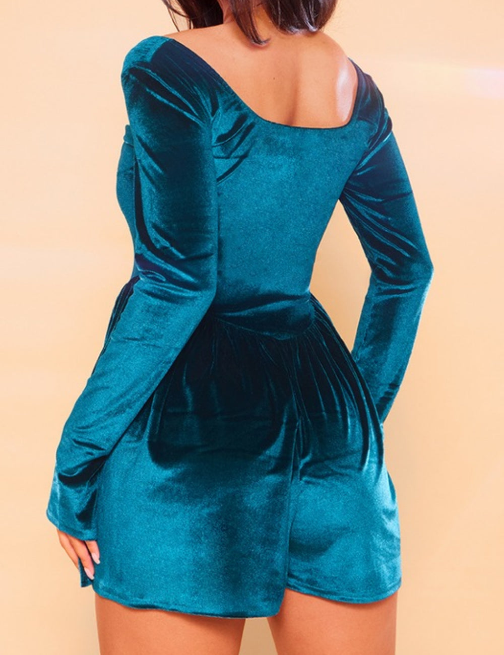 Salopetă scurtă PRETTYLITTLETHING, verde