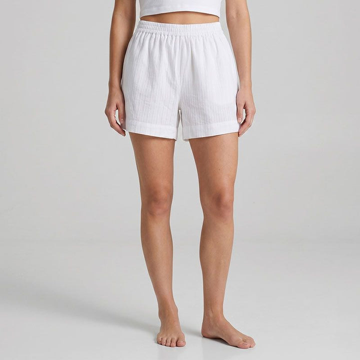 Pantaloni scurți PIECES, alb