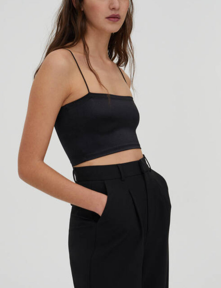 Top cu bretele subțiri Pull&Bear, negru