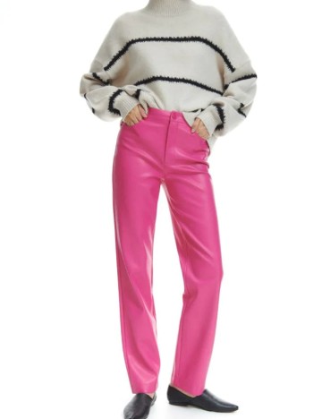 Pantaloni imitație din piele RESERVED, roz
