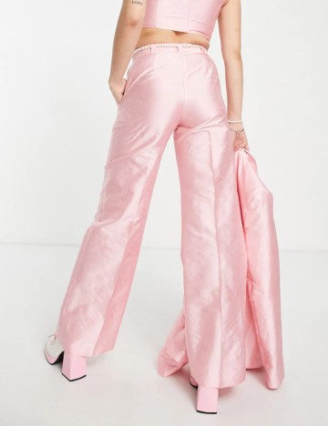 Pantaloni Collusion, roz