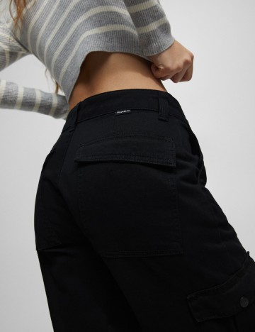 Pantaloni cargo Pull&Bear, negru