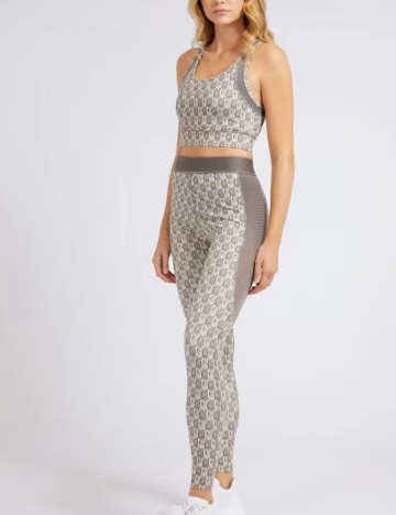 Top sport Guess, mix culori